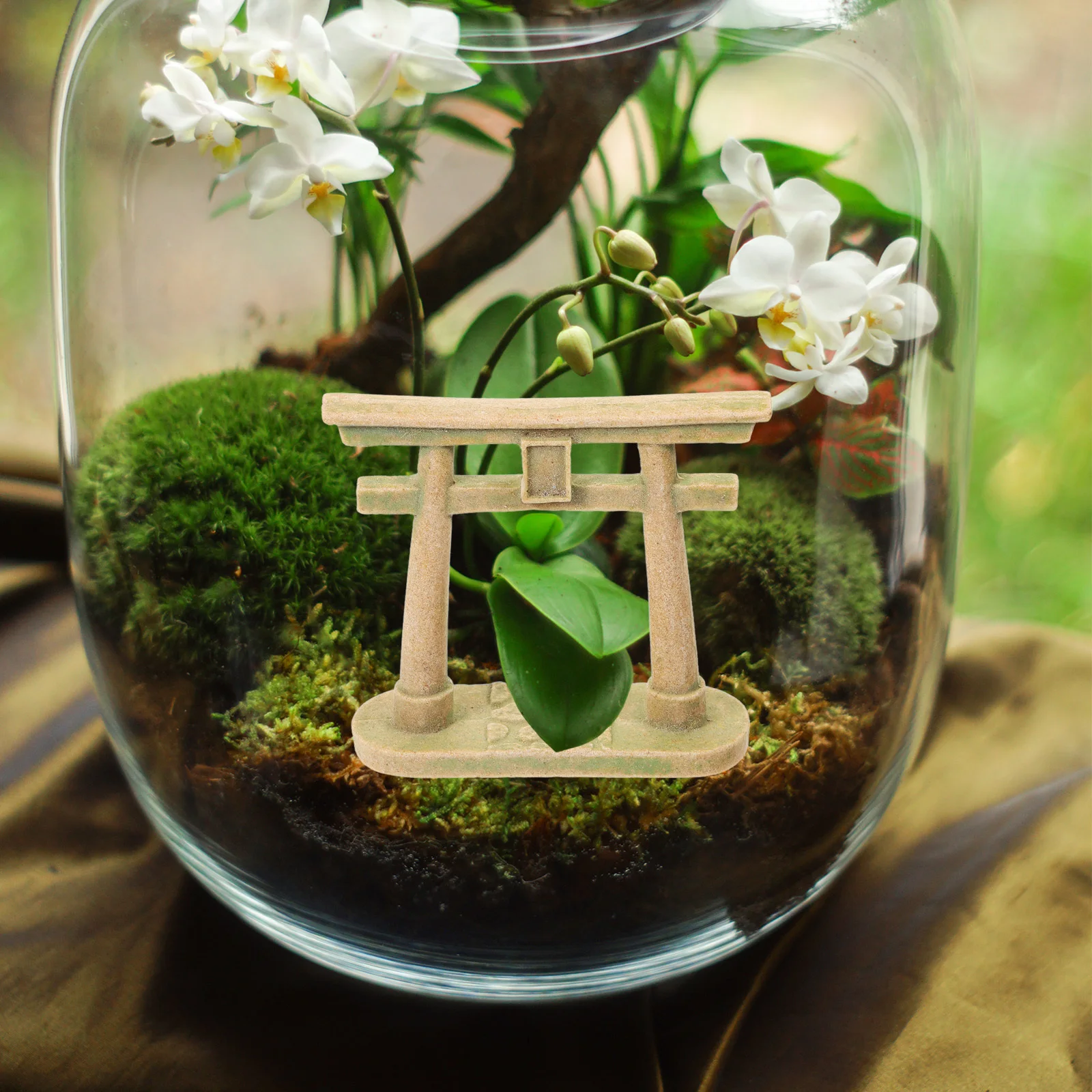 Mini Resin Japanese Torii Gate Decoration Mini House Sand Table Micro Landscape Prop Small Torii Gate Figurines
Mini Resin Japanese Torii Gate Decoration Mini House Sand Table Micro Landscape Prop Small Torii Gate Figurines