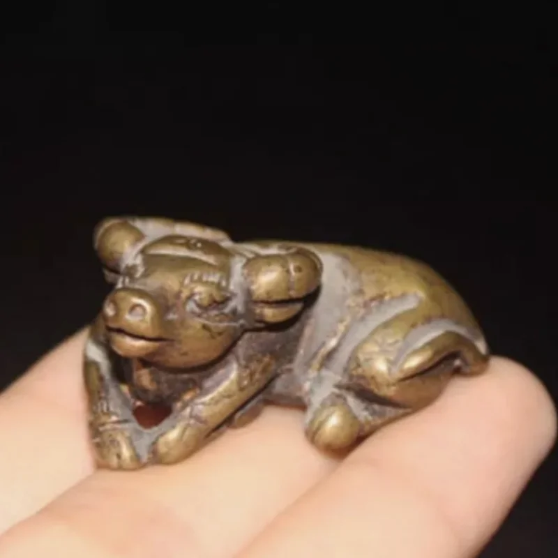 1.6" China bronze Feng Shui wealth animal Chinese Zodiac Cattle Cattle statue
1.6" China bronze Feng Shui wealth animal Chinese Zodiac Cattle Cattle statue
