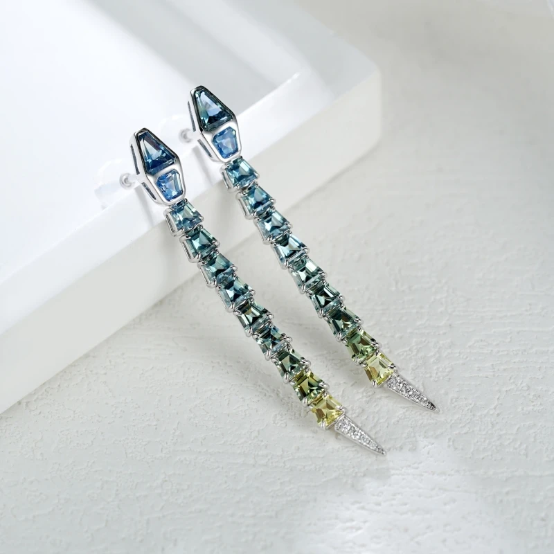 BELLUX Fine Customized Jewelry Collection 18k Gold Material Set with Natural Colored Gemstones Blue Green Snake Earrings 
BELLUX Fine Customized Jewelry Collection 18k Gold Material Set with Natural Colored Gemstones Blue Green Snake Earrings