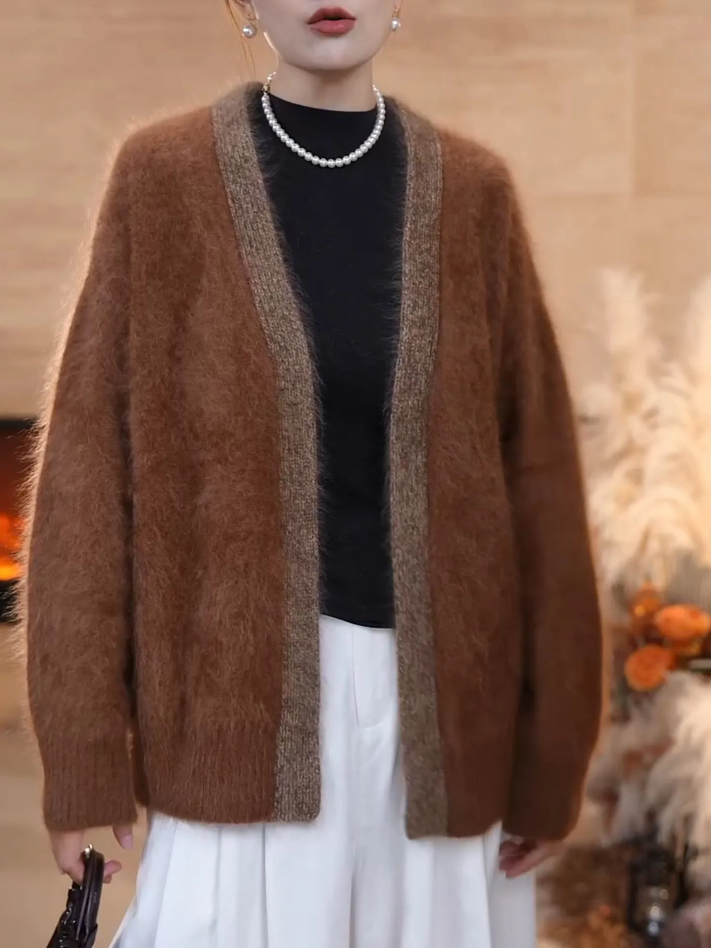 Fall Winter Large Size Faionable White Enhancing Women's Coffee Color Knitted Sweater Cardigan Outerwear Korean Sle Loose...
Fall Winter Large Size Faionable White Enhancing Women's Coffee Color Knitted Sweater Cardigan Outerwear Korean Sle Loose...