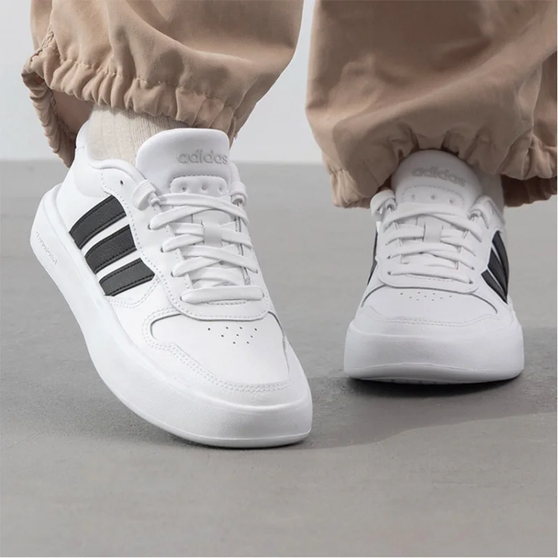 Adidas Classic Sneakers Retro Style Fashionable and Wearable Comfortable White Shoes for Both Men and Women IH0856
Adidas Classic Sneakers Retro Style Fashionable and Wearable Comfortable White Shoes for Both Men and Women IH0856