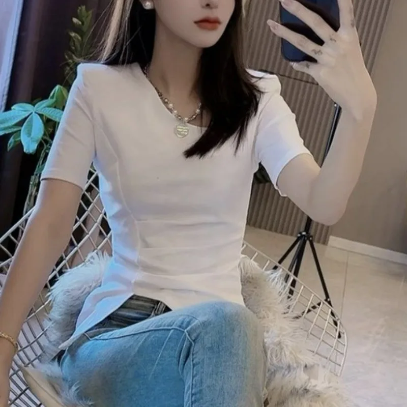 Женская футболка с V-образным вырезом Y2k, летняя универсальная Приталенная футболка с коротким рукавом и плиссировкой, в европейском стиле, 2024
Женская футболка с V-образным вырезом Y2k, летняя универсальная Приталенная футболка с коротким рукавом и плиссировкой, в европейском стиле, 2024