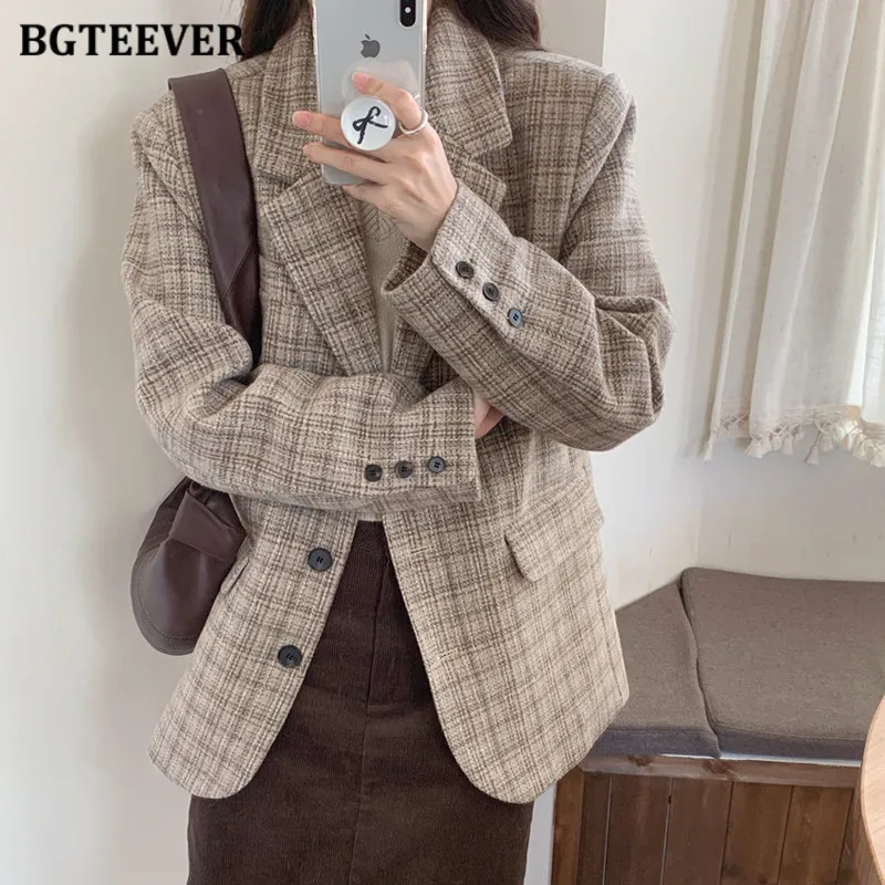 BGTEEVER Vintage Loose Single-breasted Female Plaid Blazer Coats Autumn Winter Long Sleeve Pockets Women Suit Jackets
BGTEEVER Vintage Loose Single-breasted Female Plaid Blazer Coats Autumn Winter Long Sleeve Pockets Women Suit Jackets
