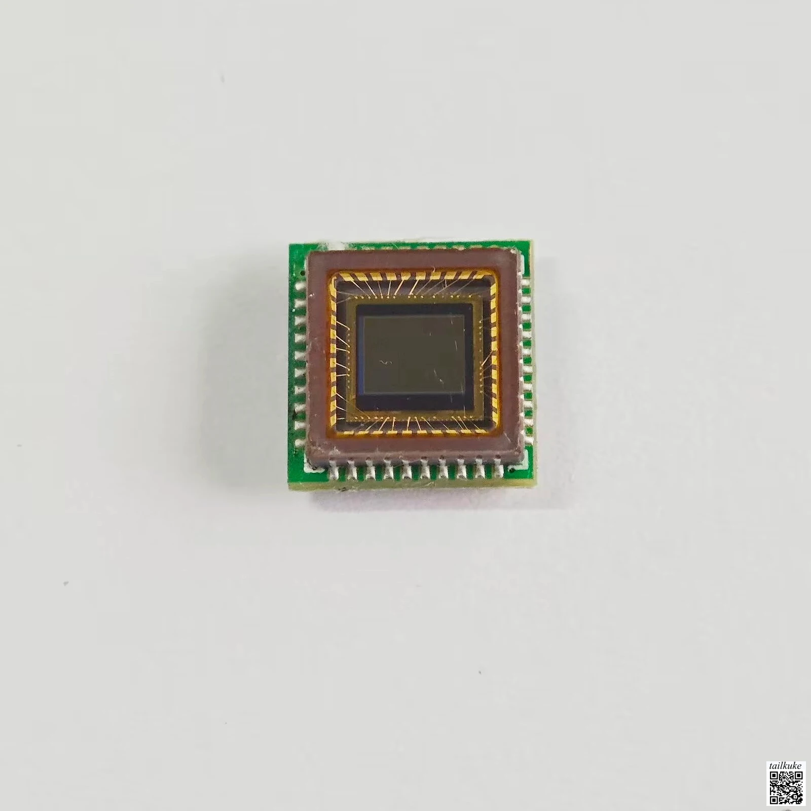 Black and White High-definition Low-light Module 1/3 PC1089 Chip HD 800-line Analog Signal Camera
Black and White High-definition Low-light Module 1/3 PC1089 Chip HD 800-line Analog Signal Camera