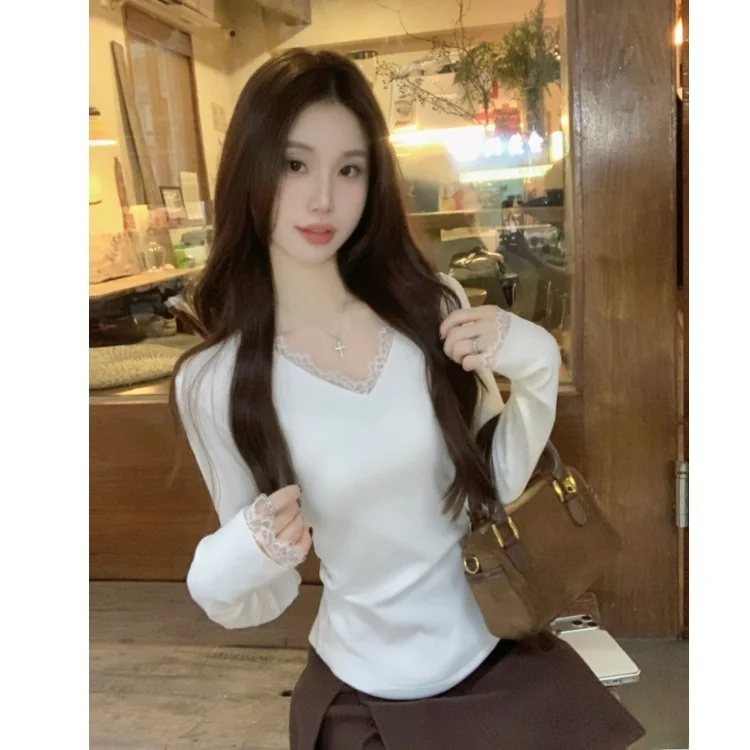 Korean Sle Lace Splice V-Ne Knitted T-irt Women's Slim Fit Base irt Trendy Outerwear And Inner Wear Casual Sle
Korean Sle Lace Splice V-Ne Knitted T-irt Women's Slim Fit Base irt Trendy Outerwear And Inner Wear Casual Sle