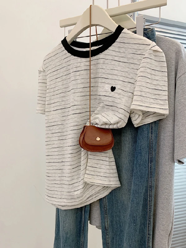 plus Size Women's T-Shirt Short Sleeve Embroidered Loose Fit Summer Casual Wear Breathable Polyester Love Heart Pattern
plus Size Women's T-Shirt Short Sleeve Embroidered Loose Fit Summer Casual Wear Breathable Polyester Love Heart Pattern