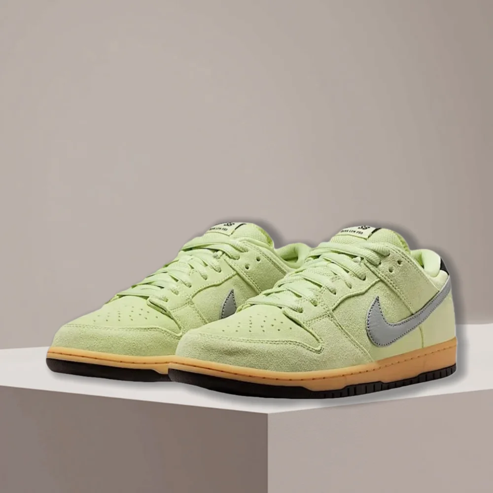 Кеды Nike Dunk SB унисекс для скейтбординга | Комфортные и классические низкие кеды для скейтбординга в прочном уличном стиле HQ1626-300
Кеды Nike Dunk SB унисекс для скейтбординга | Комфортные и классические низкие кеды для скейтбординга в прочном уличном стиле HQ1626-300