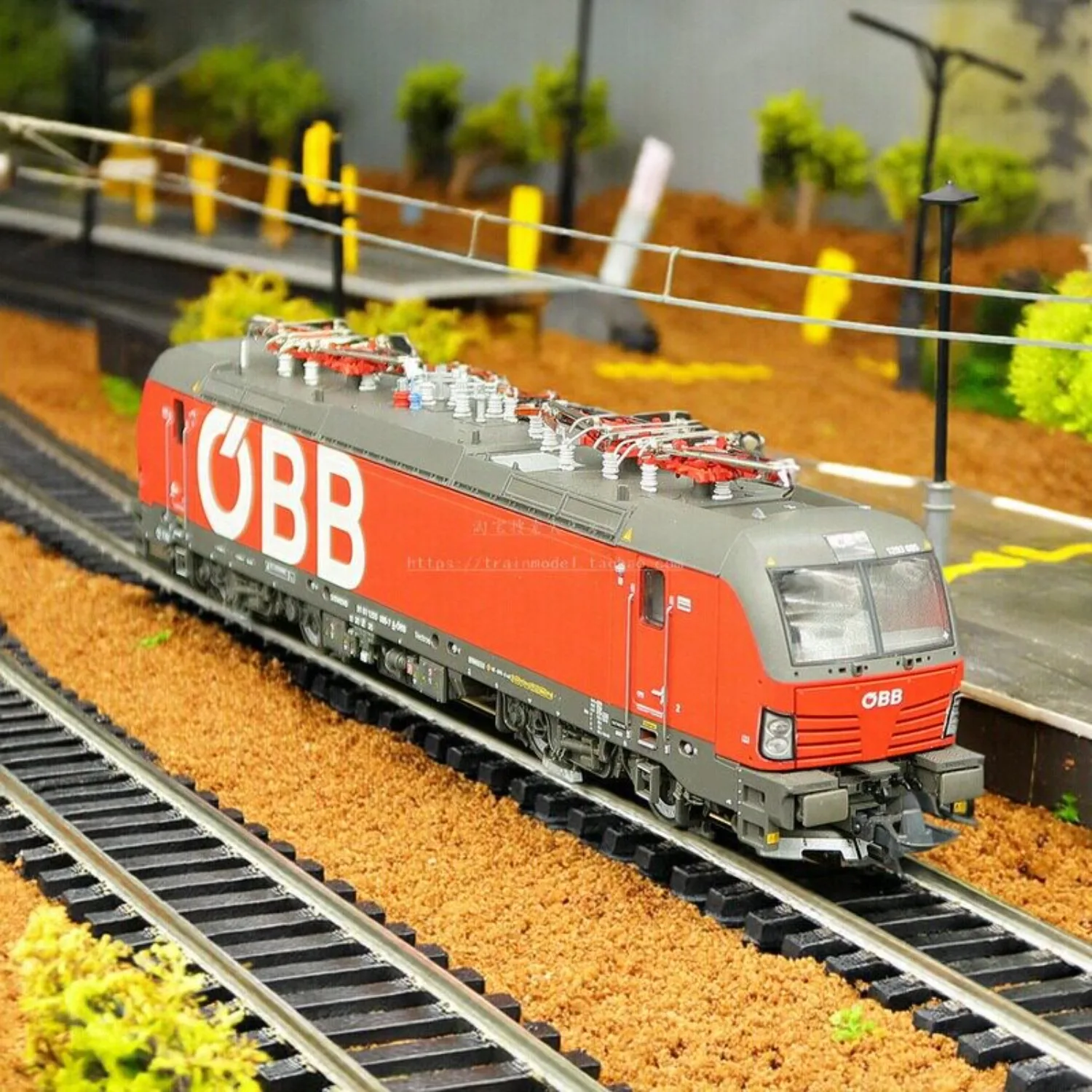 ROCO HO Type 1/87 Train Model BR193 Electric Locomotive 70722 with Digital Sound Effects Red Toy Train Boys Toy Gift
ROCO HO Type 1/87 Train Model BR193 Electric Locomotive 70722 with Digital Sound Effects Red Toy Train Boys Toy Gift