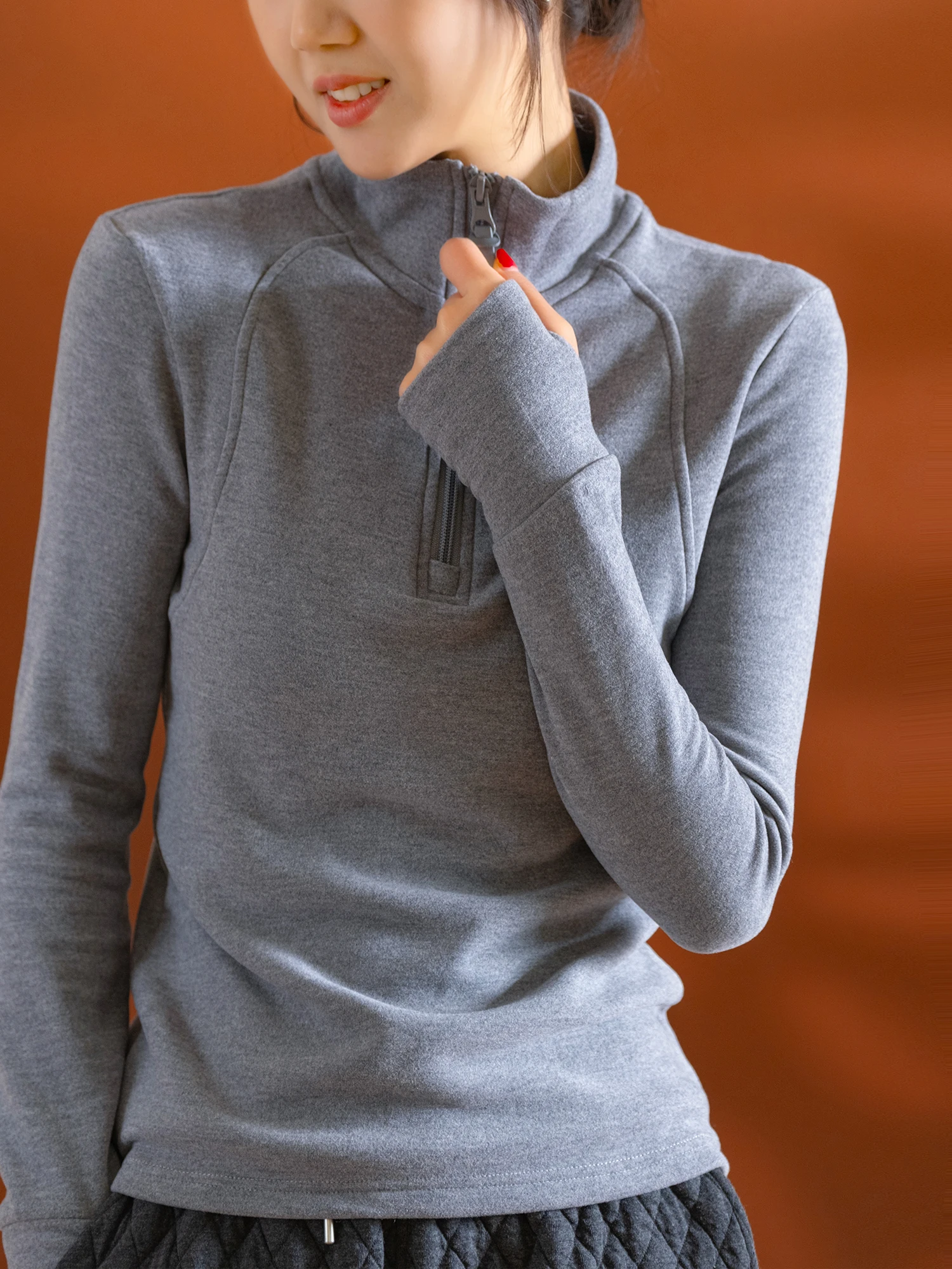 Женская приталенная футболка-топ Lu Sle с двусторонним дышащим эффектом, удлиненная, повседневная, с молнией спереди, длиной до плеч
Женская приталенная футболка-топ Lu Sle с двусторонним дышащим эффектом, удлиненная, повседневная, с молнией спереди, длиной до плеч