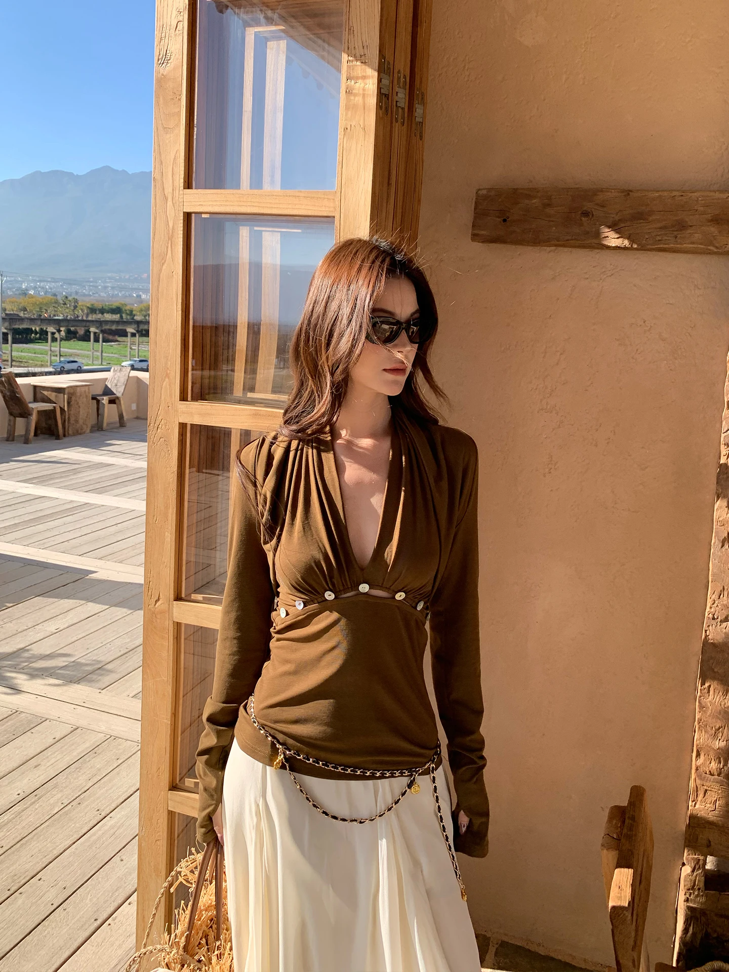 Retro Sle Long Sve ell Button Ne Hanging Strap Knitted irt Women's Two-Piece Set Mixed Fiber Lyocell Knitted Top
Retro Sle Long Sve ell Button Ne Hanging Strap Knitted irt Women's Two-Piece Set Mixed Fiber Lyocell Knitted Top