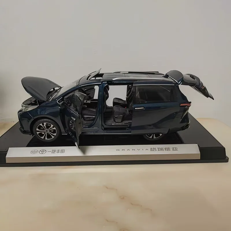 Масштабная модель автомобиля FAW TOYOTA GRANVIA 1:18, литая из сплава, MPV, представительский автомобиль, коллекционная, для коллекционеров моделей, для демонстрации, подарки
Масштабная модель автомобиля FAW TOYOTA GRANVIA 1:18, литая из сплава, MPV, представительский автомобиль, коллекционная, для коллекционеров моделей, для демонстрации, подарки