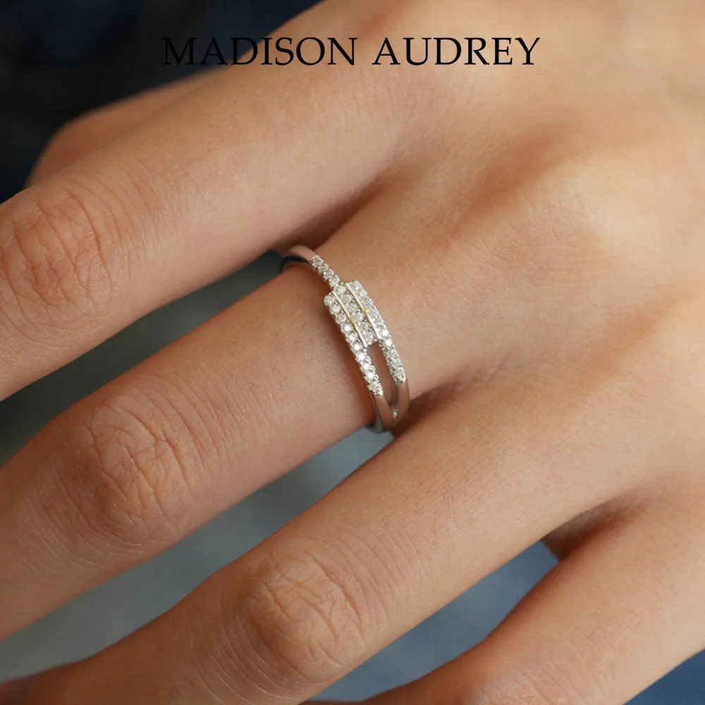Asymmetric Design Moissanite Row Ring 925 Sterling Silver Trendy Jewelry for Women Girls Party Birthday Special Gifts
Asymmetric Design Moissanite Row Ring 925 Sterling Silver Trendy Jewelry for Women Girls Party Birthday Special Gifts