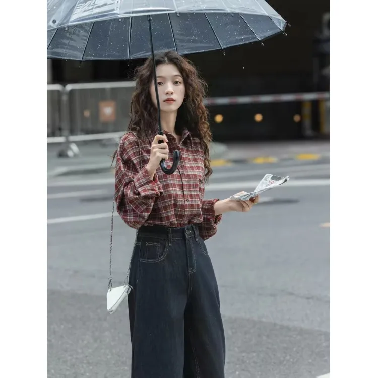 Новое женское пальто свободного кроя в клетку с длинными рукавами для весны и осени, в повседневном и художественном стиле
Новое женское пальто свободного кроя в клетку с длинными рукавами для весны и осени, в повседневном и художественном стиле