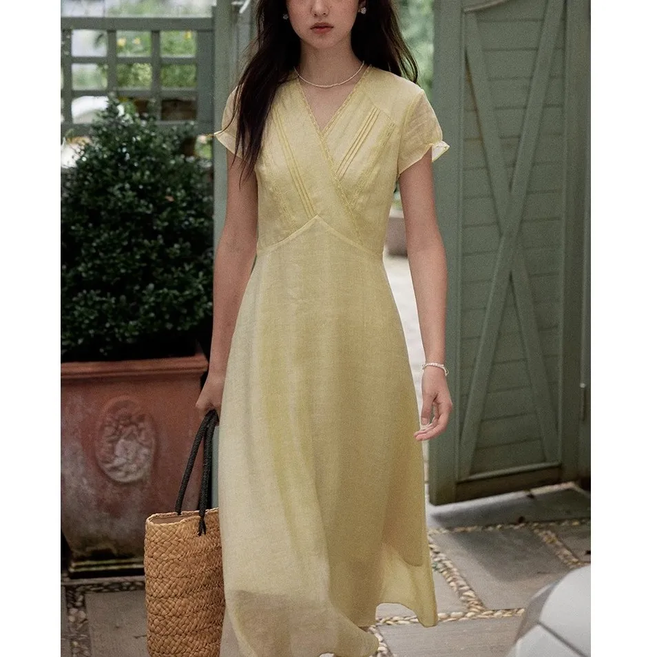 French Retro Ramie V-Neck Short-Sleeve Dress, Summer New Arrival, Waist-Cinching Elegant Long Dress
French Retro Ramie V-Neck Short-Sleeve Dress, Summer New Arrival, Waist-Cinching Elegant Long Dress