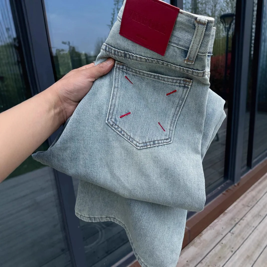 Glacier blue soft fabric, ultra-vintage washed, slimming embroidered versatile straight-leg jeans
Glacier blue soft fabric, ultra-vintage washed, slimming embroidered versatile straight-leg jeans