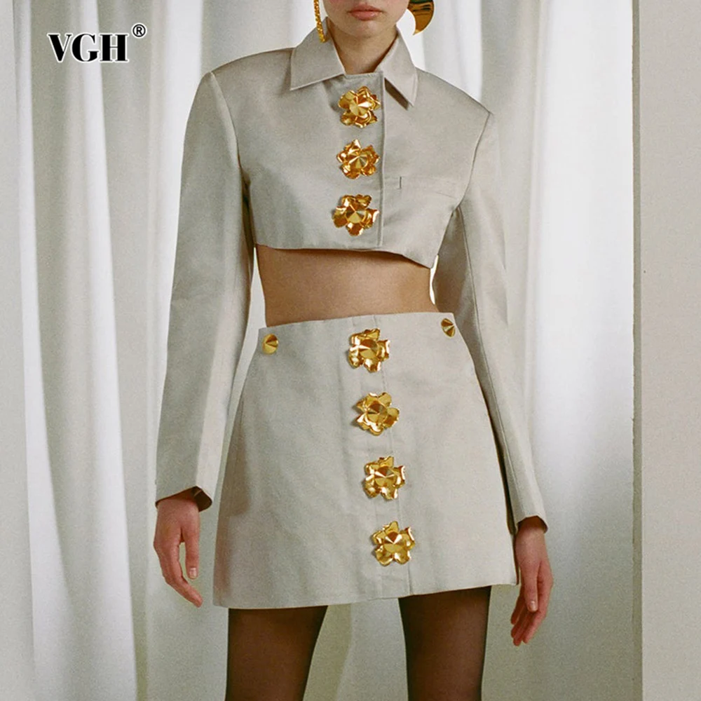 VGH Solid Spliced Metal Flower Two Piece Set for Women Lapel Long Sleeve Top High Waist A Line Short Skirt Fashion Suit Female
VGH Solid Spliced Metal Flower Two Piece Set for Women Lapel Long Sleeve Top High Waist A Line Short Skirt Fashion Suit Female