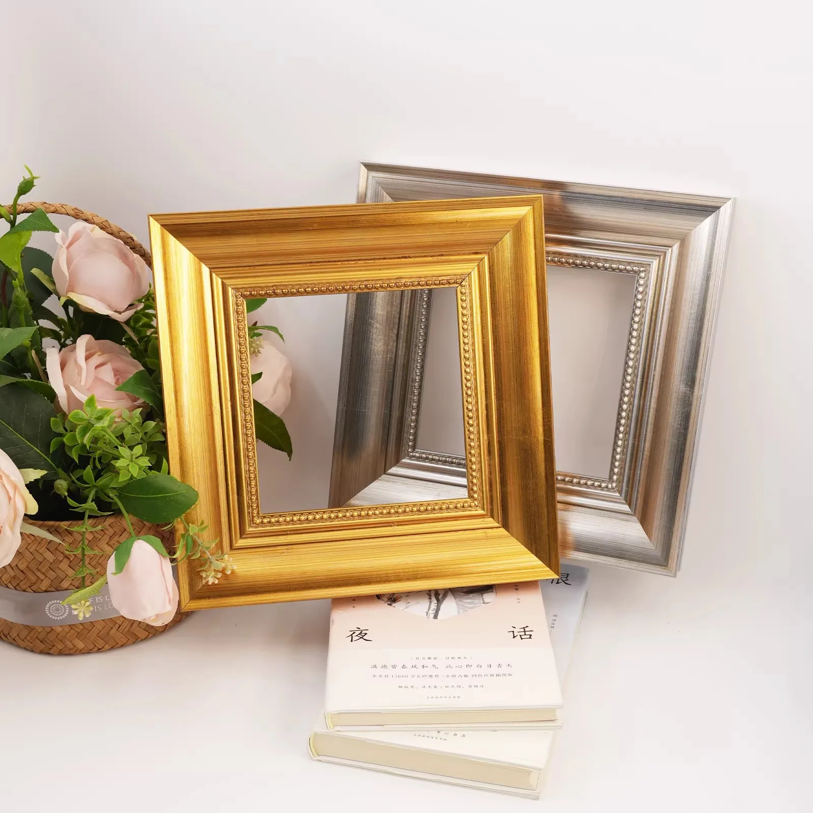 Vintage Solid Wood Frame Photo Frame Can Be Customized In Large Sizes,Gold Corner Flower Frame,European Style Decorative Frame
Vintage Solid Wood Frame Photo Frame Can Be Customized In Large Sizes,Gold Corner Flower Frame,European Style Decorative Frame