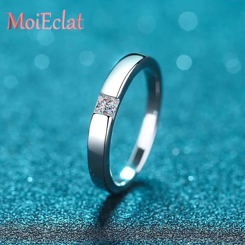 Sparkling Princess Square Moissanite 0.3ct Ring for Women & Men, Platinum Pt950 Diamond Unisex Rings Perfect Jewelry Gift Lady
Sparkling Princess Square Moissanite 0.3ct Ring for Women & Men, Platinum Pt950 Diamond Unisex Rings Perfect Jewelry Gift Lady