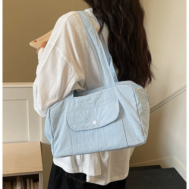 New Japanese Nylon Long Handle Bowling Shoulder Bag Lightweight Women's Simple Commuter Handbag Large Capacity Girl Tote Bag
New Japanese Nylon Long Handle Bowling Shoulder Bag Lightweight Women's Simple Commuter Handbag Large Capacity Girl Tote Bag