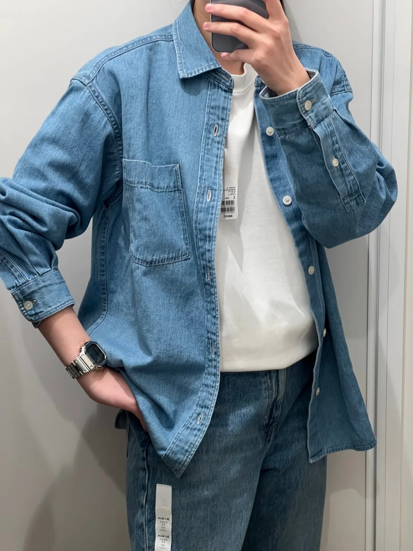 Loose Fit Denim Shirt Men Women Spring New Collaborative Washed Long Sleeve Casual Shirt URHMBMK Brand Youth Fashion
Loose Fit Denim Shirt Men Women Spring New Collaborative Washed Long Sleeve Casual Shirt URHMBMK Brand Youth Fashion