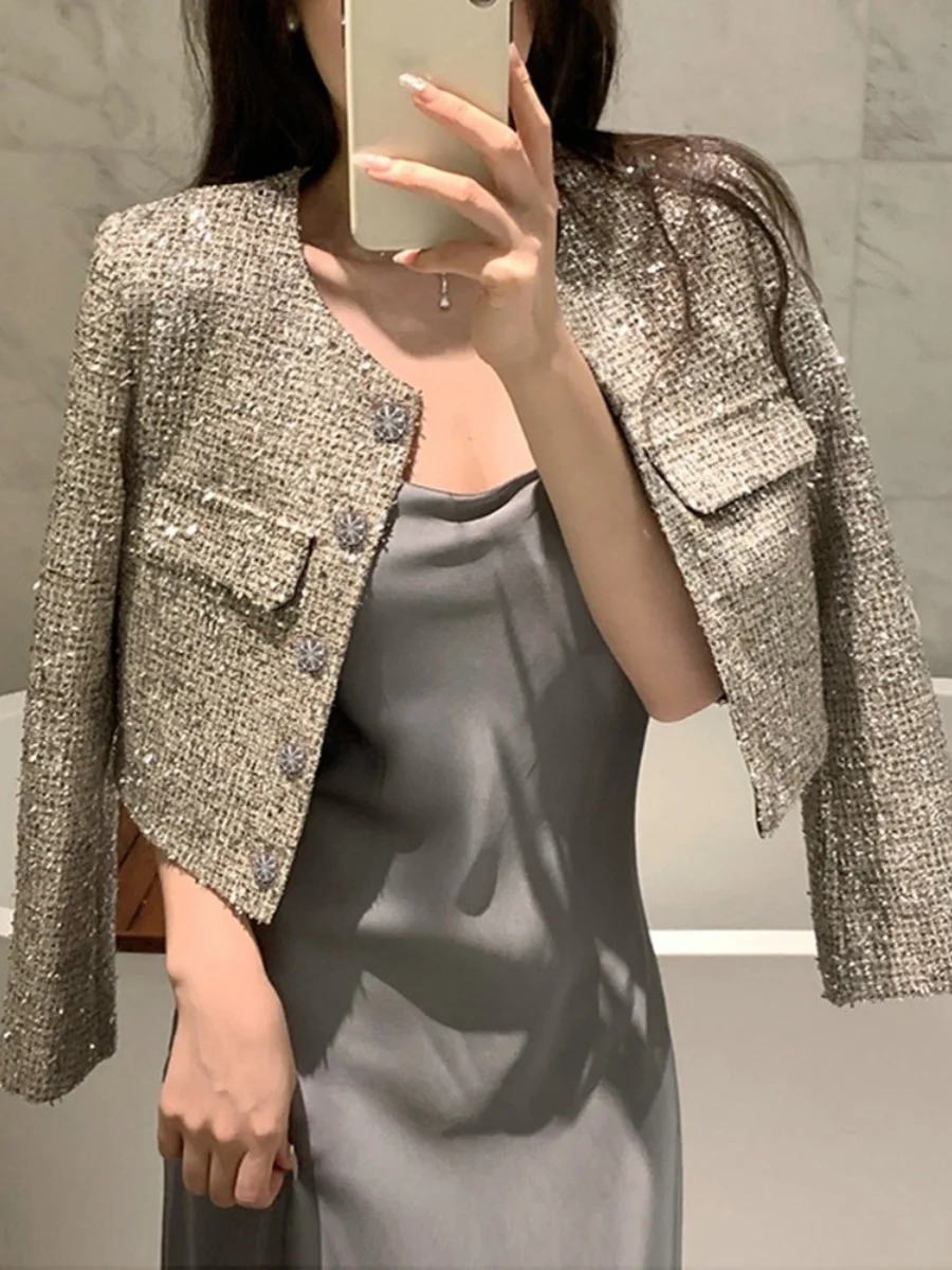 2024 New Ele ort Tweed Jaet Women's Faion Spring Outerwear Button Detailing Pure Color Long Sve round Ne Top
2024 New Ele ort Tweed Jaet Women's Faion Spring Outerwear Button Detailing Pure Color Long Sve round Ne Top