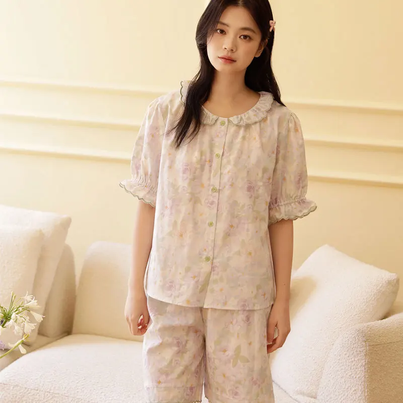 Women's Cotton Gauze Pajama Set, Ruffled Collar Short Sleeve Top & Shorts, Vintage Floral Print Sleepwear, Breathable Loungewear
Women's Cotton Gauze Pajama Set, Ruffled Collar Short Sleeve Top & Shorts, Vintage Floral Print Sleepwear, Breathable Loungewear