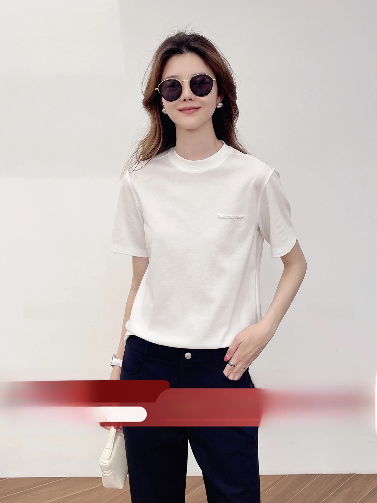 Handmade Three-acetate Lyocell round Neck Short Sleeve T-shirt Women's Simple Matched Top Fashionable Spring New Arrival
Handmade Three-acetate Lyocell round Neck Short Sleeve T-shirt Women's Simple Matched Top Fashionable Spring New Arrival
