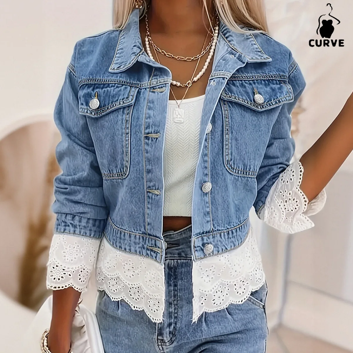 Женская классическая джинсовая куртка больших размеров с лацканами — кружевные вставки, идеально подходит для модных нарядов
Женская классическая джинсовая куртка больших размеров с лацканами — кружевные вставки, идеально подходит для модных нарядов