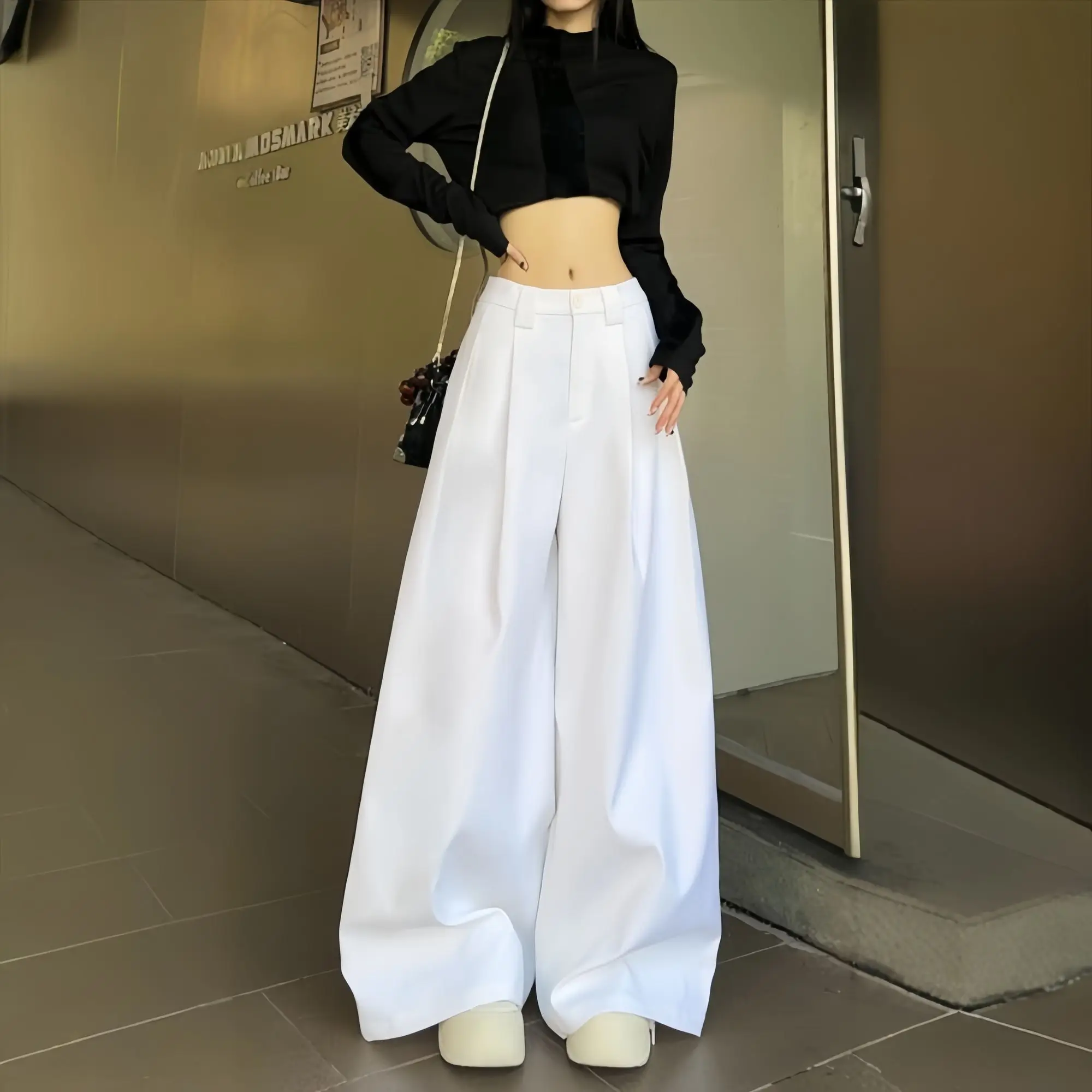 High end white suit pants for women in spring and autumn, straight leg pants with high waist casual wide leg pants
High end white suit pants for women in spring and autumn, straight leg pants with high waist casual wide leg pants