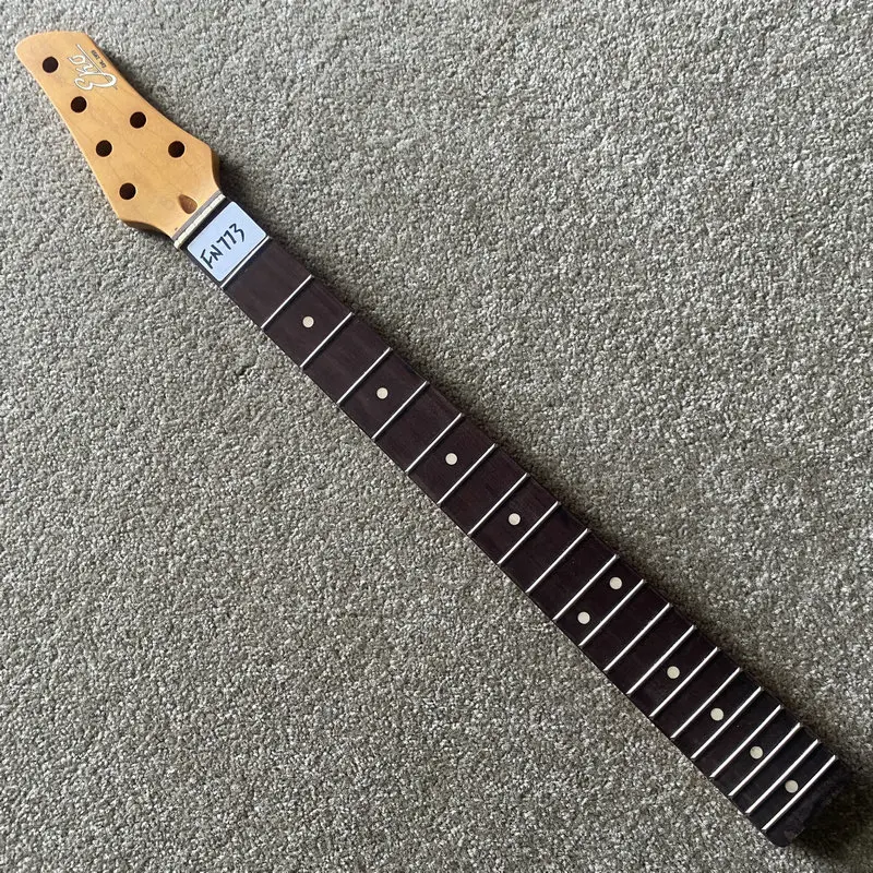 FN773 Tremolo Model 6 String Electric Guitar Neck Semi Finishing Version for ST Guitar Replace Vintages Style for DIY
FN773 Tremolo Model 6 String Electric Guitar Neck Semi Finishing Version for ST Guitar Replace Vintages Style for DIY