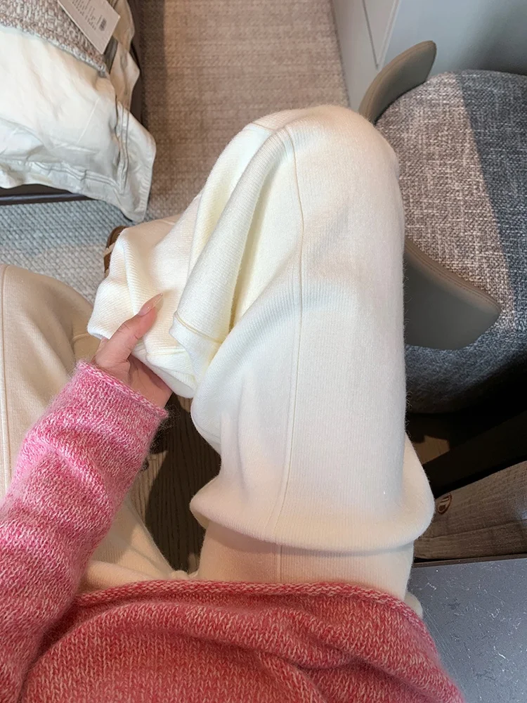 White Knitted Wide Leg Pants Women's Lazy Style Autumn Winter New Loose Slimming Casual Drape Straight Leg Trousers
White Knitted Wide Leg Pants Women's Lazy Style Autumn Winter New Loose Slimming Casual Drape Straight Leg Trousers