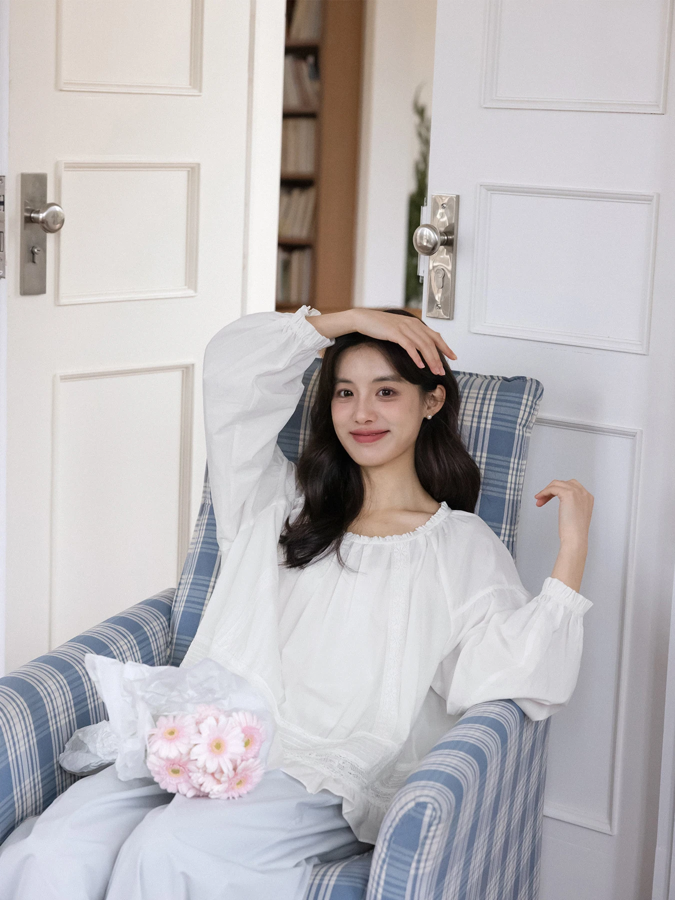 Eternal Summer High Thread Count Pure Cotton Lace Trim White Shirt Women's Unique Spring Fashionable Top Breathable Long Sleeve
Eternal Summer High Thread Count Pure Cotton Lace Trim White Shirt Women's Unique Spring Fashionable Top Breathable Long Sleeve