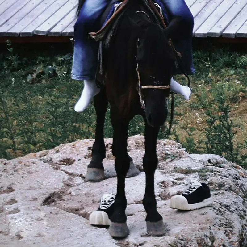 Claw Canvas oes Thi Bot Повседневная универсальная милая китайская трендовая резиновая подошва с глубоким вырезом и круглым носком для молодых женщин
Claw Canvas oes Thi Bot Повседневная универсальная милая китайская трендовая резиновая подошва с глубоким вырезом и круглым носком для молодых женщин