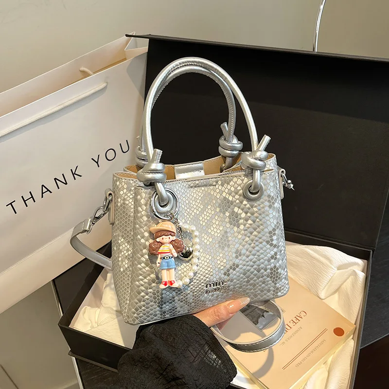 2025 Lady Dior Inspired Tote Bag - Luxury Shoulder & Crossbody Purse for Women, Elegant Office Commuter Handbag
2025 Lady Dior Inspired Tote Bag - Luxury Shoulder & Crossbody Purse for Women, Elegant Office Commuter Handbag