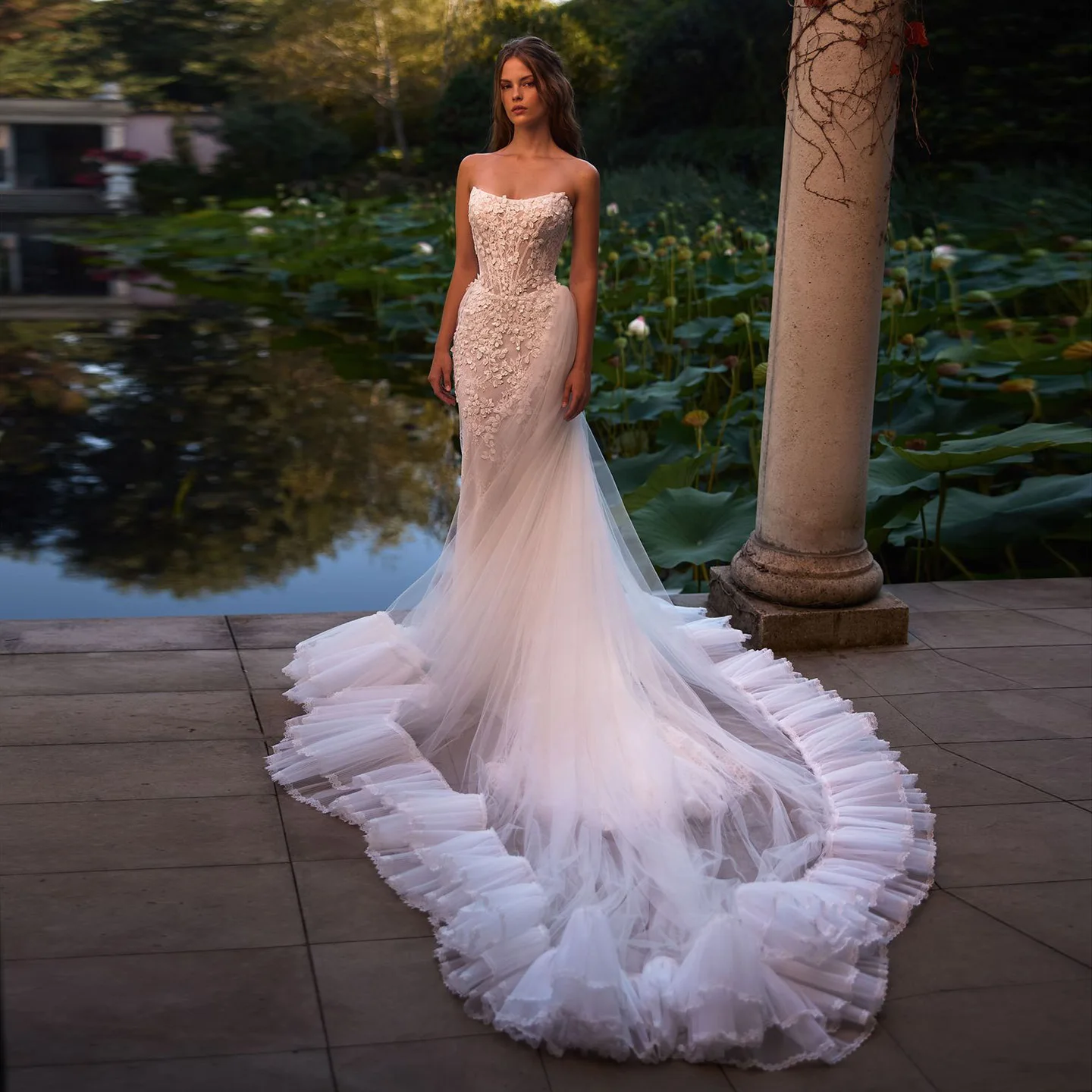 Sharon Said 2025 Romantic Mermaid Off White Lace Wedding Dress With Detachable Overskirt Corset Bride Gowns SW129 Customized
Sharon Said 2025 Romantic Mermaid Off White Lace Wedding Dress With Detachable Overskirt Corset Bride Gowns SW129 Customized