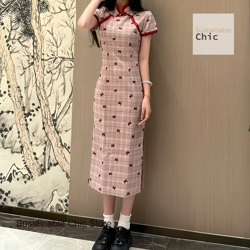 New Chinese Red Stripe Printed Cheongsam Skirt Women's Summer Temperament Improvement Young High-grade Short-sleeved Dress
New Chinese Red Stripe Printed Cheongsam Skirt Women's Summer Temperament Improvement Young High-grade Short-sleeved Dress