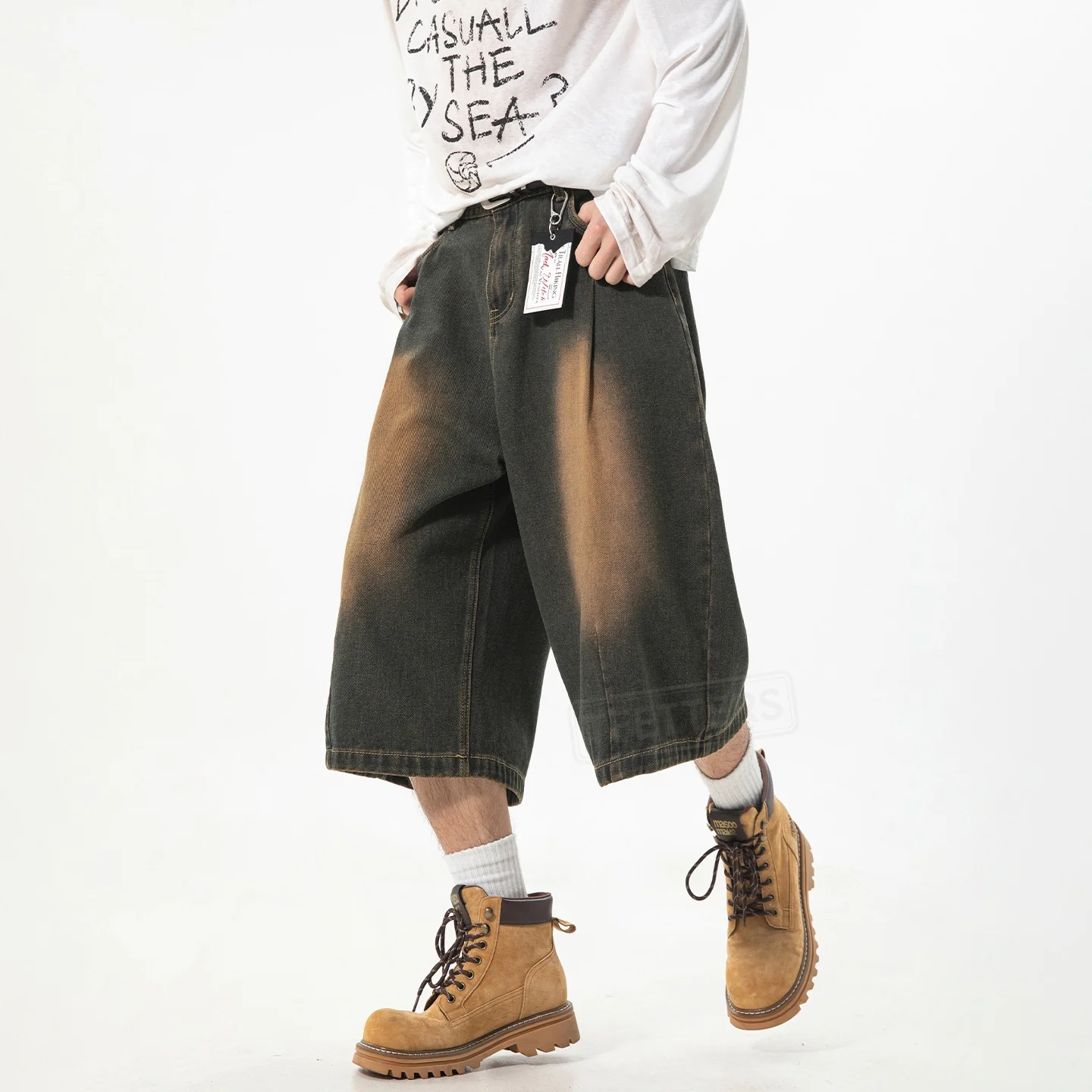 TFETTERS 2026 Spring Streetwear Retro Style Mens Jean Shorts Cotton Oversized Distressed Washed Male Denim Shorts for Man
TFETTERS 2026 Spring Streetwear Retro Style Mens Jean Shorts Cotton Oversized Distressed Washed Male Denim Shorts for Man