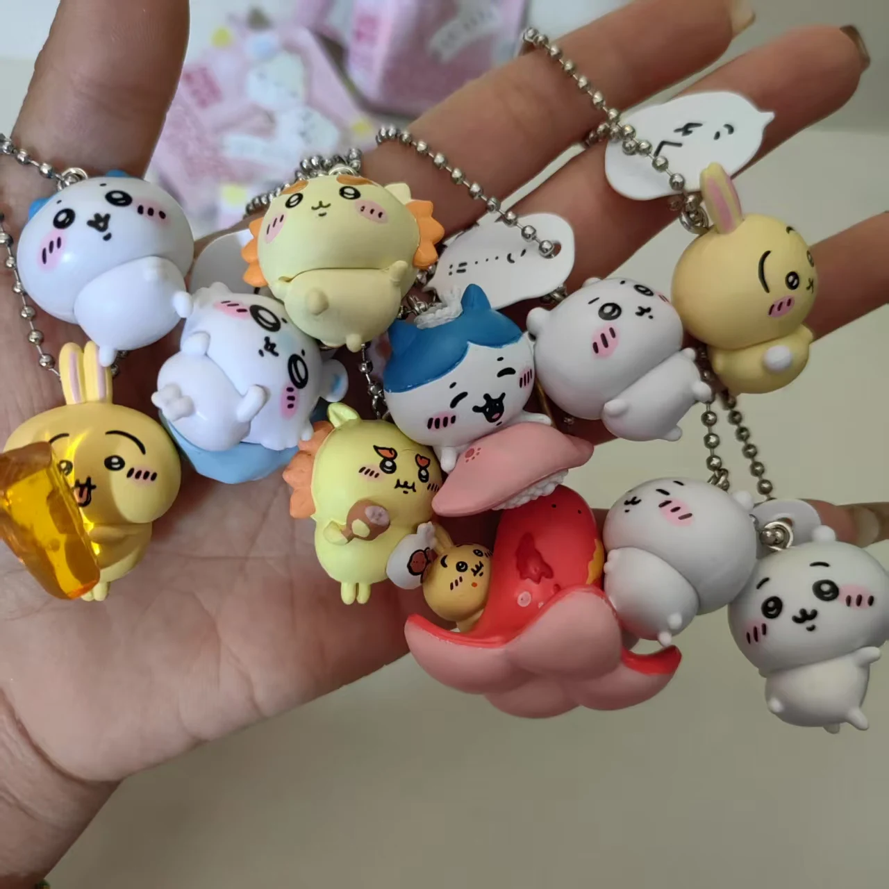 Genuine Chiikawa Action Figure Cute little bear Usachijiyi little eight flying squirrels keychain small pendant hanging toy
Genuine Chiikawa Action Figure Cute little bear Usachijiyi little eight flying squirrels keychain small pendant hanging toy