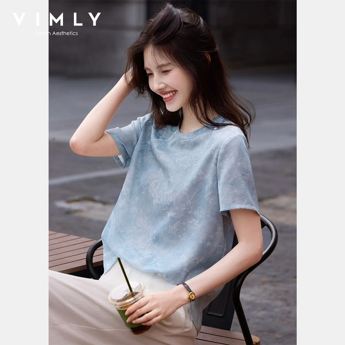 VIMLY Women's Chiffon Shirt Summer 2026 New Blue Pattern Jacquard Satin Short Sleeve Top Ladies Chinese Style Clothes A6525
VIMLY Women's Chiffon Shirt Summer 2026 New Blue Pattern Jacquard Satin Short Sleeve Top Ladies Chinese Style Clothes A6525