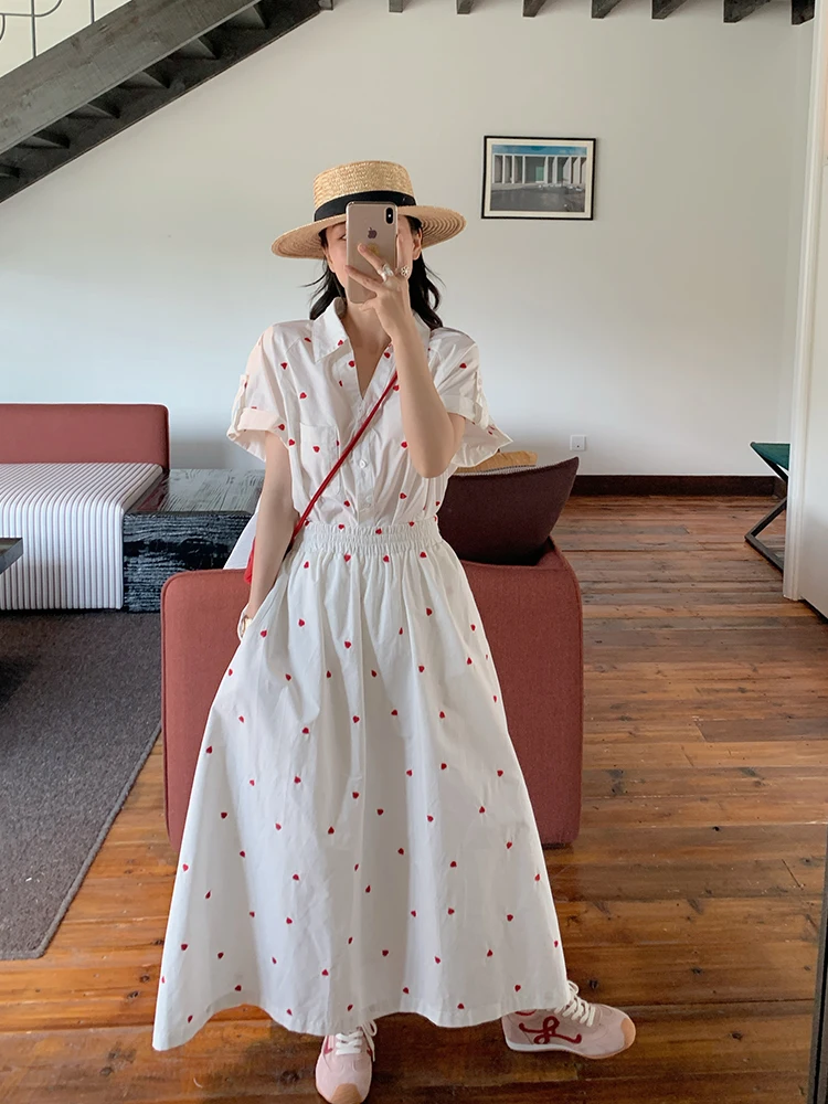 JinSuYi Love Stitched Shirt Half Skirt Two-Piece Set Summer Korean Style Short Sleeve Top Skirt Ensemble Fashionable
JinSuYi Love Stitched Shirt Half Skirt Two-Piece Set Summer Korean Style Short Sleeve Top Skirt Ensemble Fashionable