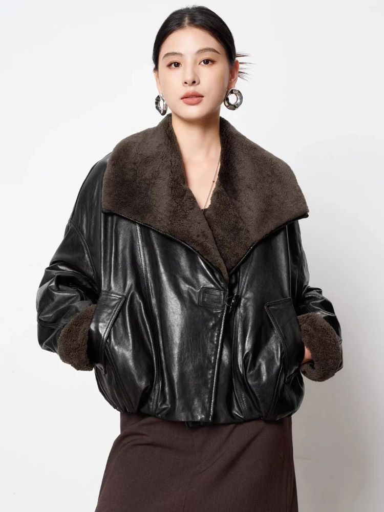 Short Winter Genuine Leather Goose Down Jackets for Women 2026 New High-end Simple Natural Fur Collar Real Sheepskin Down Coat
Short Winter Genuine Leather Goose Down Jackets for Women 2026 New High-end Simple Natural Fur Collar Real Sheepskin Down Coat