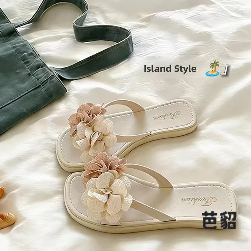 Floral Casual Summer Women's Sandals Breathable Beach Slippers Comfortable Flat Heel PVC Material Slip-On Summer Shoes
Floral Casual Summer Women's Sandals Breathable Beach Slippers Comfortable Flat Heel PVC Material Slip-On Summer Shoes