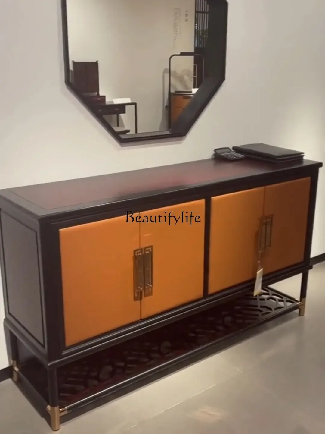 Ugyen Wood Solid Wood Affordable Luxury Style Entrance Cabinet Entrance Hall Furniture Customization
Ugyen Wood Solid Wood Affordable Luxury Style Entrance Cabinet Entrance Hall Furniture Customization