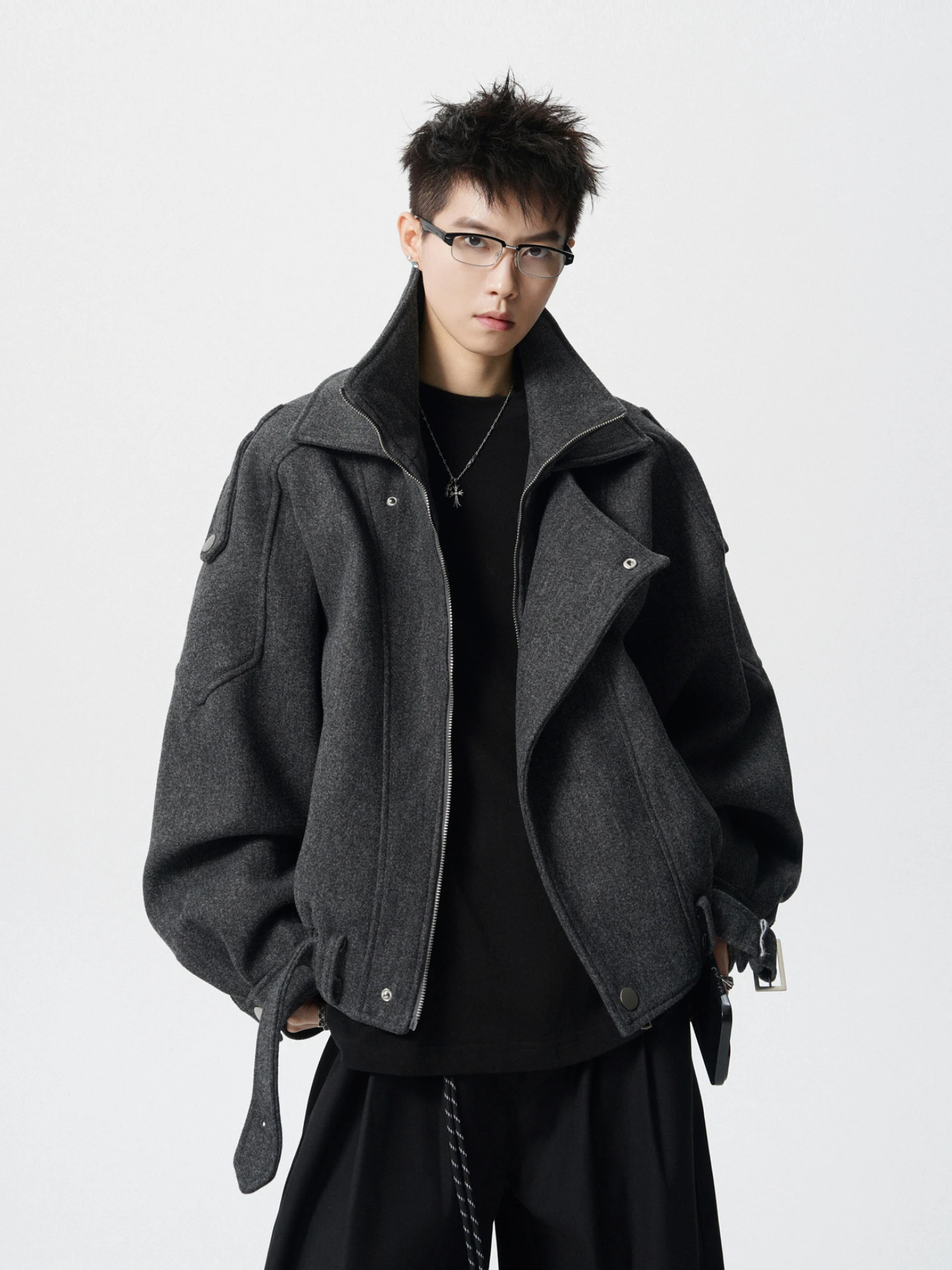 American Retro Men's Loose Fit Woolen Stand Collar Jaet Faionable Youthful Polyester Fiber Long Sve Zipper Closure
American Retro Men's Loose Fit Woolen Stand Collar Jaet Faionable Youthful Polyester Fiber Long Sve Zipper Closure