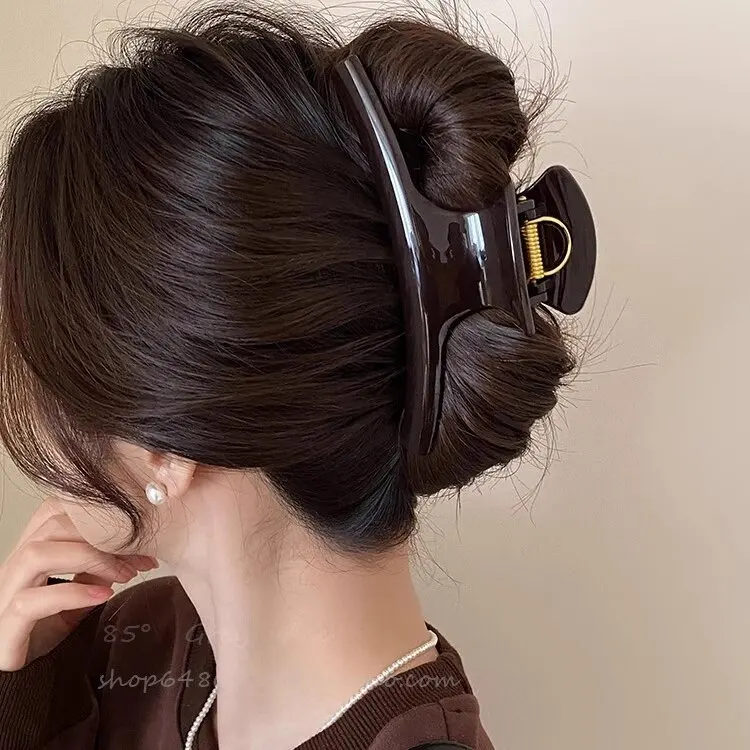 Premium oversized curved grab clip femininity versatile acrylic hairpin disc hair shark clip
Premium oversized curved grab clip femininity versatile acrylic hairpin disc hair shark clip