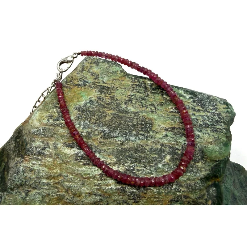 Ruby Bracelet 7” Round Faceted 3–4mm Beads Sterling Silver
Ruby Bracelet 7” Round Faceted 3–4mm Beads Sterling Silver