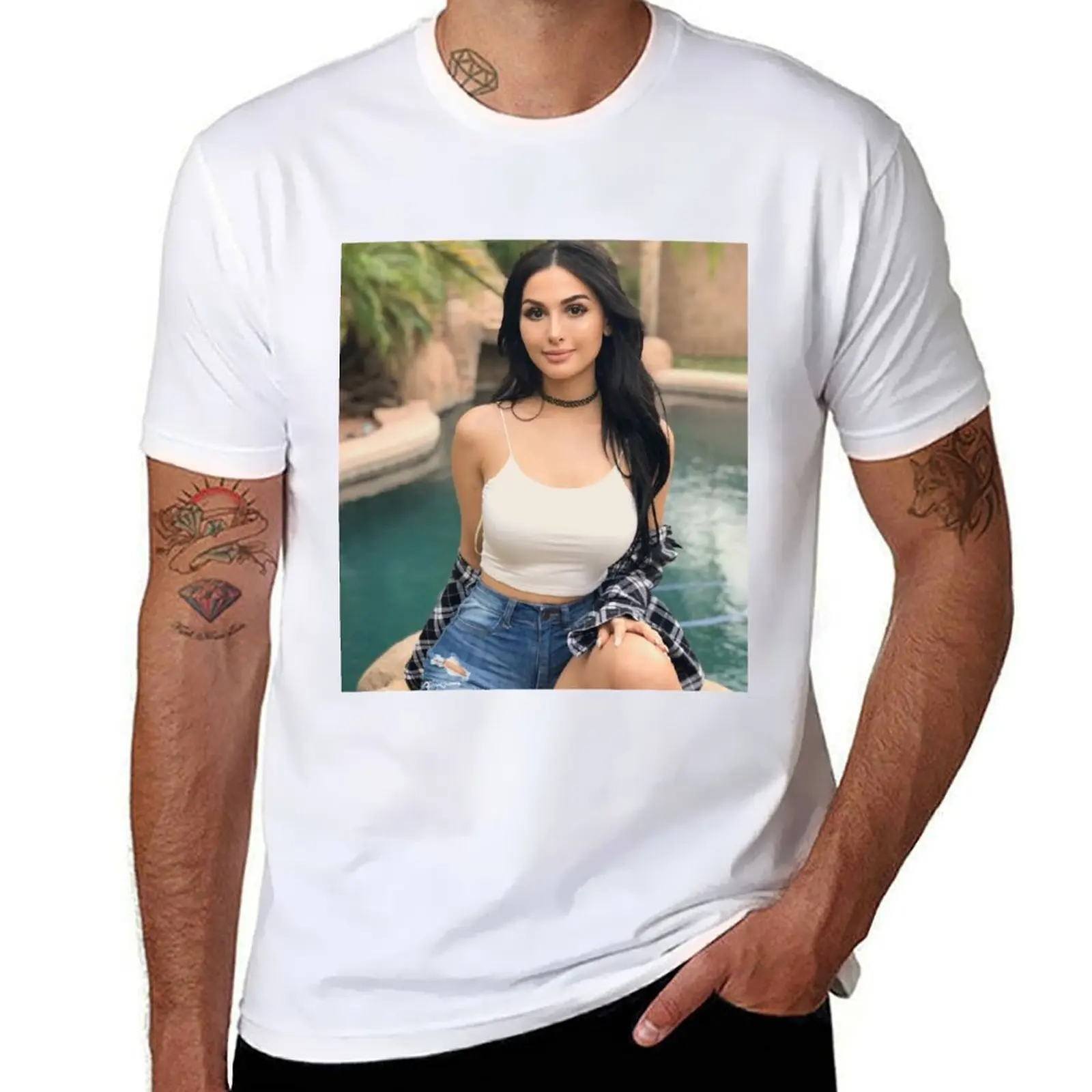 SSSniperwolf T-Shirt graphic t shirts for man man tshirt T-Shirt
SSSniperwolf T-Shirt graphic t shirts for man man tshirt T-Shirt