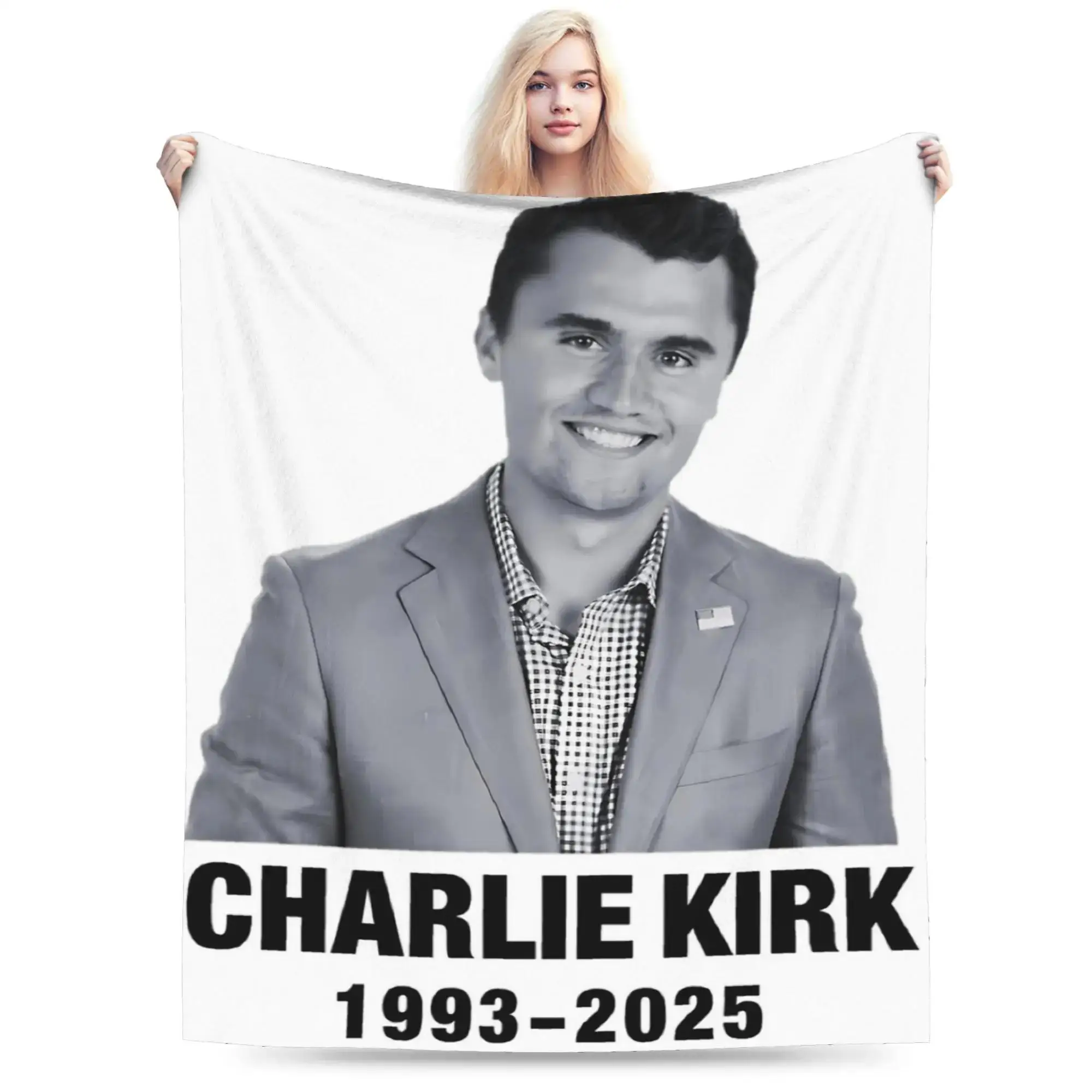 Высококачественный теплый плед Charlie Kirk Tribute для зимы, с рисунком, для детской спальни, покрывало на кровать
Высококачественный теплый плед Charlie Kirk Tribute для зимы, с рисунком, для детской спальни, покрывало на кровать