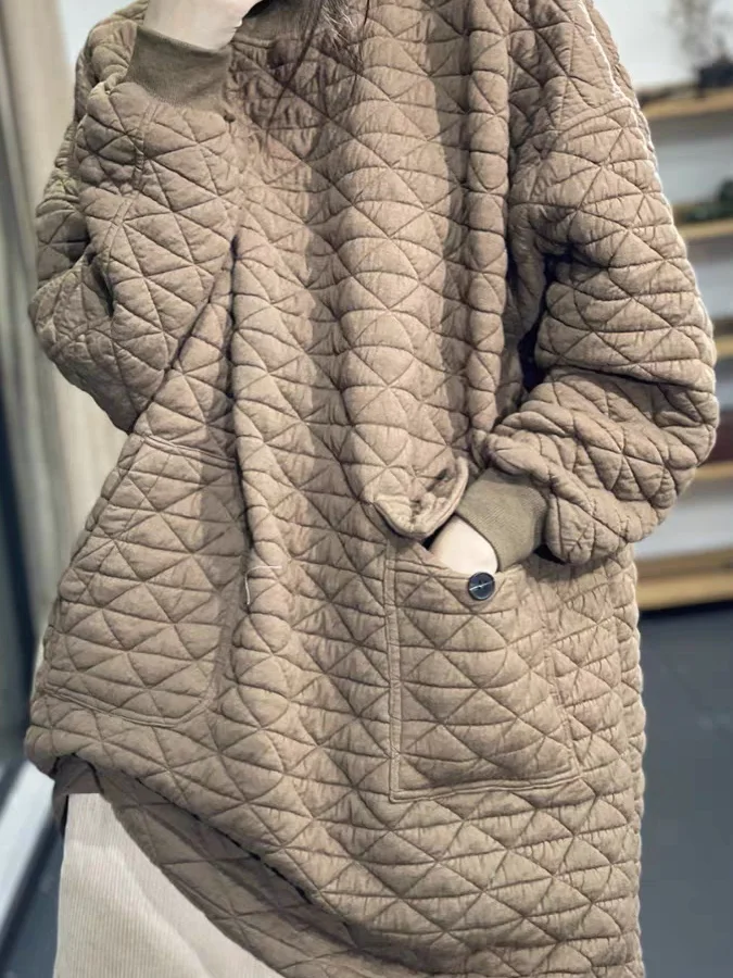 Корейский женский хлопковый тюнет, осенне-зимний дизайн, толстовка с высоким воротником и ромбовидным узором Dr Label Removed
Корейский женский хлопковый тюнет, осенне-зимний дизайн, толстовка с высоким воротником и ромбовидным узором Dr Label Removed