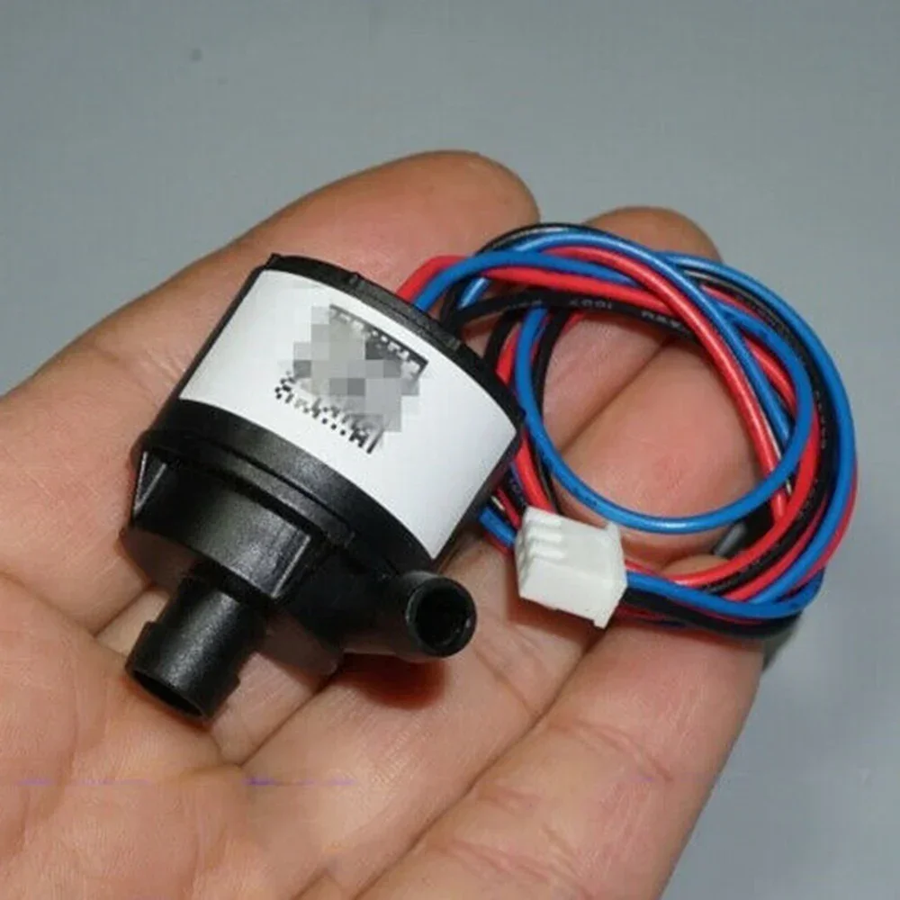 KIPW25A-12L DC 12V Мини Бесщеточный Водяной насос, микро погружной центробежный насос крыльчатки, циркуляционный охлаждающий насос
KIPW25A-12L DC 12V Мини Бесщеточный Водяной насос, микро погружной центробежный насос крыльчатки, циркуляционный охлаждающий насос